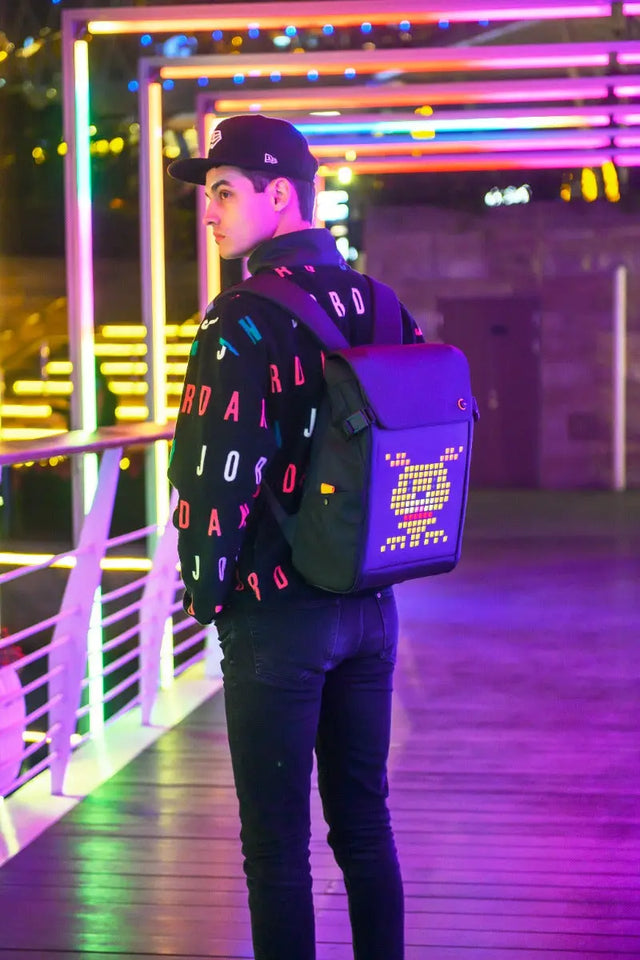 Backpack-M - Rucksack mit Pixel-Display von Divoom
