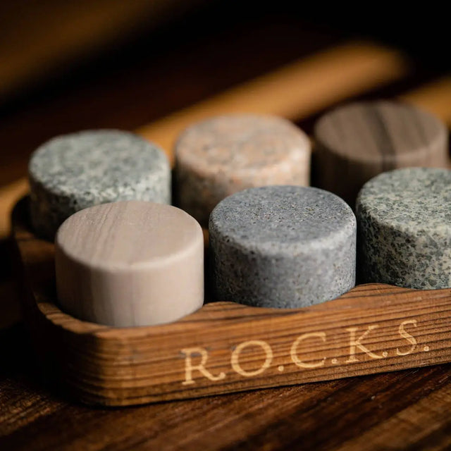 Whiskey Kühlsteine Geschenkset 6er von ROCKS Whiskey Chilling Stones
