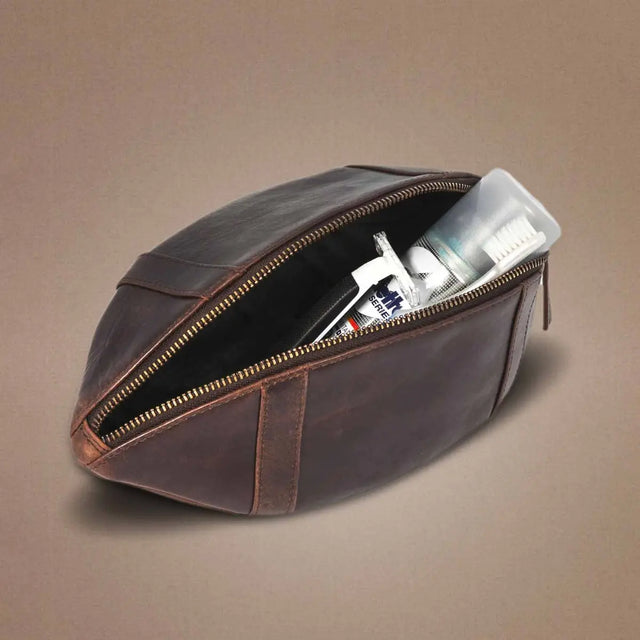 Kulturtasche aus Echtleder American Football von Cavendish