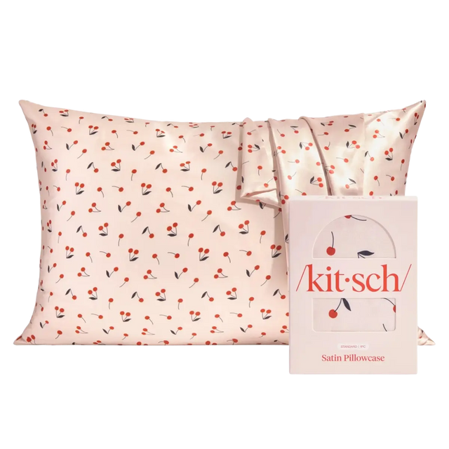 Satin Kissenbezug Queen Kirschen von Kitsch