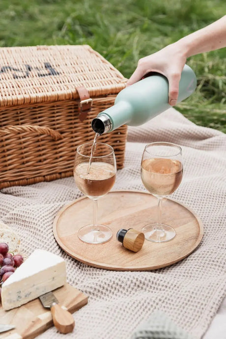 Weinflasche für Unterwegs Vinnie 750ml Hellgrün von Uberstar