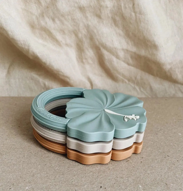 Beissring und Zahnungshilfe Hibiskus für sicheres Zahnen von Leo et Lea