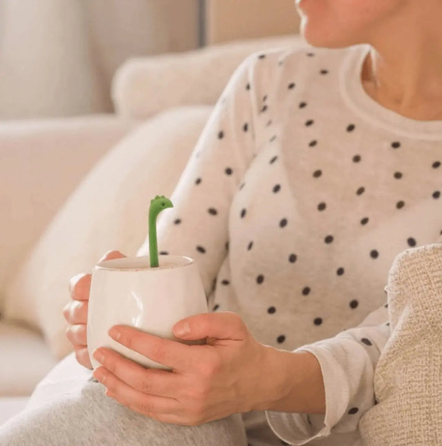 Baby Nessie Teesieb und Teefilter mit Griff blau von Ototo