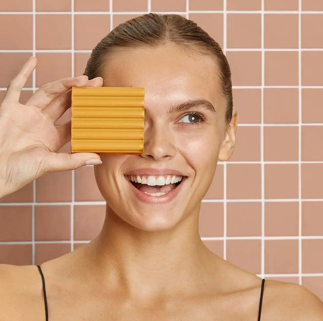 Kojisäure-Gesichts- und Körperbar mit Kurkuma von Kitsch