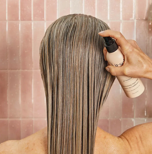 Feuchtigkeitsspendender Leave-In Conditioner Mit Arganmilch von Kitsch