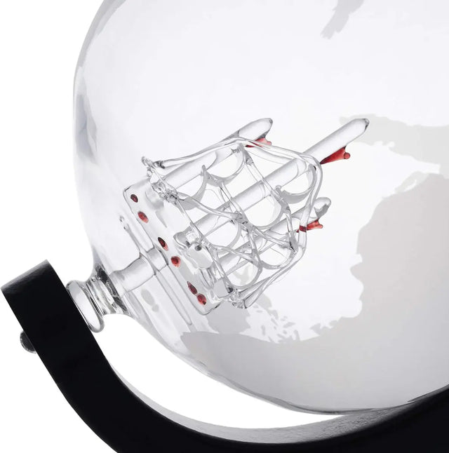 Whisky Gläser & Dekanter Globus von Oak & Steel