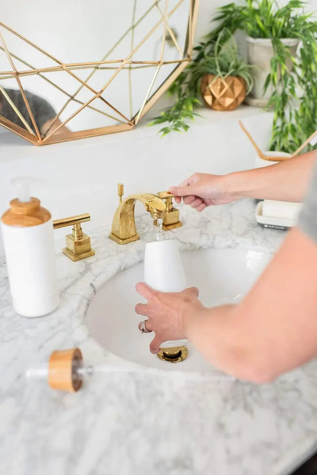 Seifen- und Lotionspender Soap Opera 350ml von full circle