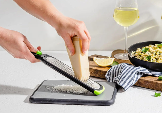 Zester Reibe Ozest von Dreamfarm