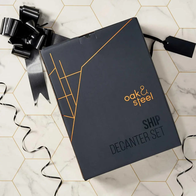 Whisky Gläser & Dekanter Schiff von Oak & Steel