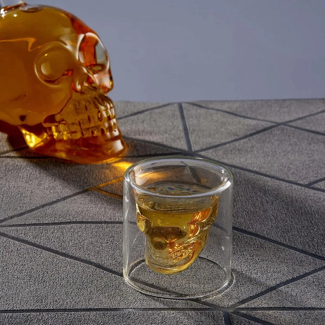 Whisky Gläser & Dekanter Schädel von Oak & Steel