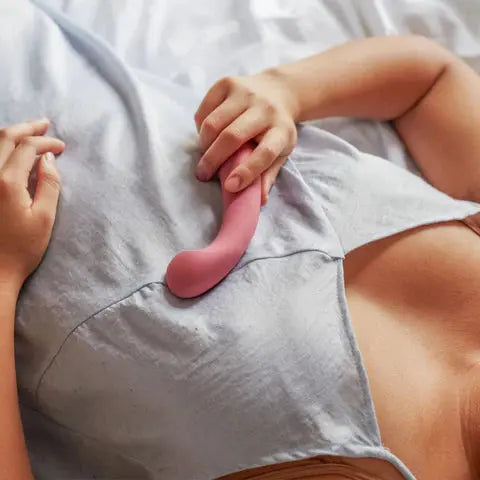 Arc G-Spot Vibrator Plum von Dame Products