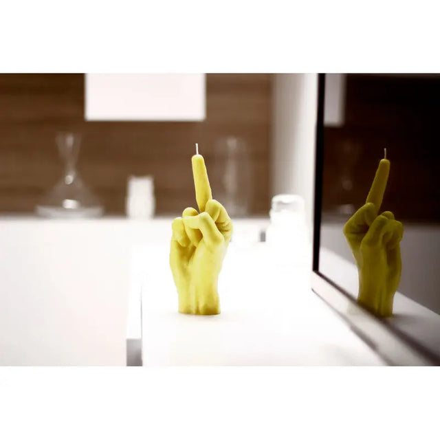 F*ck you Rot von Candle Hand