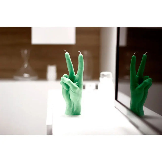 Victory Rot von Candle Hand