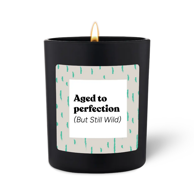 Duftkerze Schwarz Woody Aged to perfection von ChattyCandles