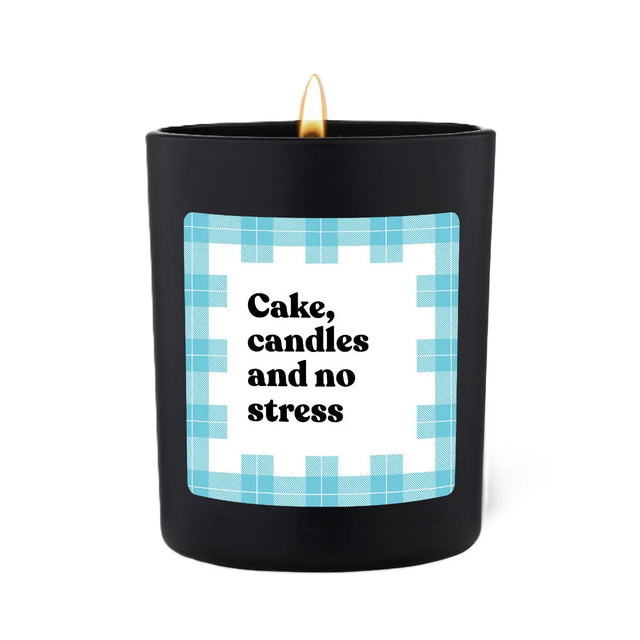 Duftkerze Schwarz Flowery Cake, candles and no stress von ChattyCandles