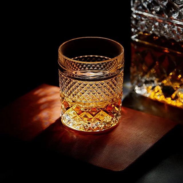 Edler Whiskey Dekanter mit Gläser und Kühlsteinen Geschenkset von ROCKS Whiskey Chilling Stones
