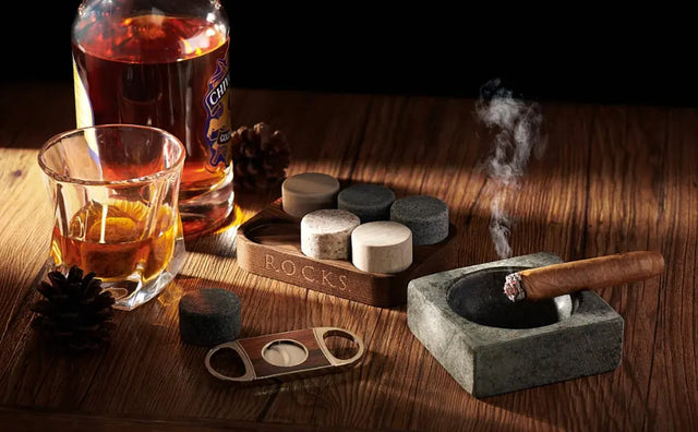 Geschenkset Zigarrenschneider mit Kühlsteinen und Aschenbecher von ROCKS Whiskey Chilling Stones