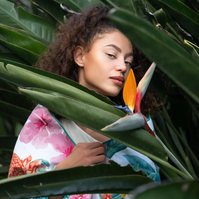 Strandtuch XXL Mikrofaser schnelltrocknendes Badetuch 160x90cm Tropic Flowers von Fit-Flip