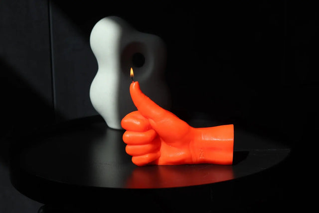 Thumbs Up Neon Orange von Candle Hand
