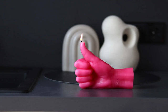 Thumbs Up Pink von Candle Hand