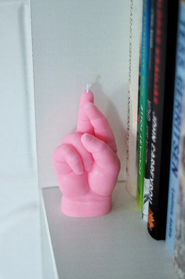 Baby Crossed Fingers Grün von Candle Hand