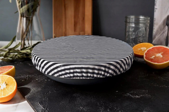 Bowl Cover XL Streifen und Punkte schwarz von Nuts