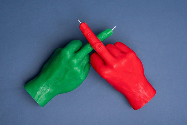 F*ck you Rot von Candle Hand