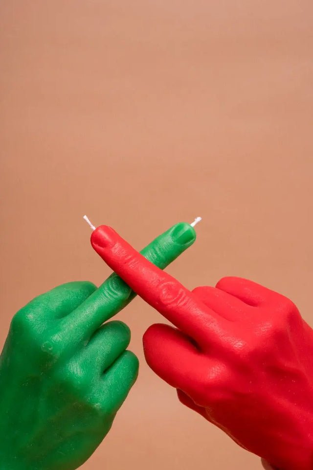 F*ck you Rot von Candle Hand