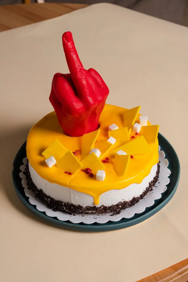 F*ck you Rot von Candle Hand