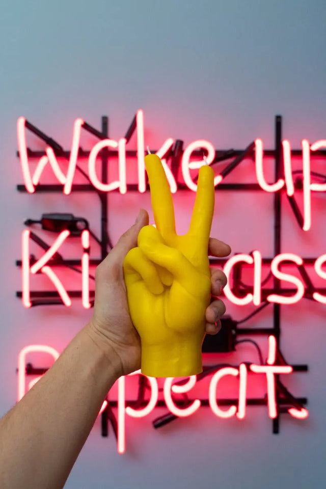 Victory Rot von Candle Hand