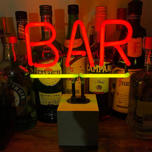 Glas Neon Tischlampe mit Betonsockel - BAR von Locomocean