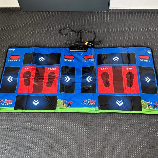 Retro Track and Field Matte für 2 Spieler inkl. 25 x 8-Bit Spiele von Mad Monkey