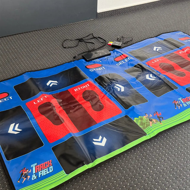 Retro Track and Field Matte für 2 Spieler inkl. 25 x 8-Bit Spiele von Mad Monkey