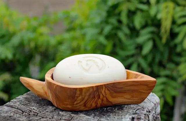 Seifenschale aus Olivenholz Blatt von Unicorn