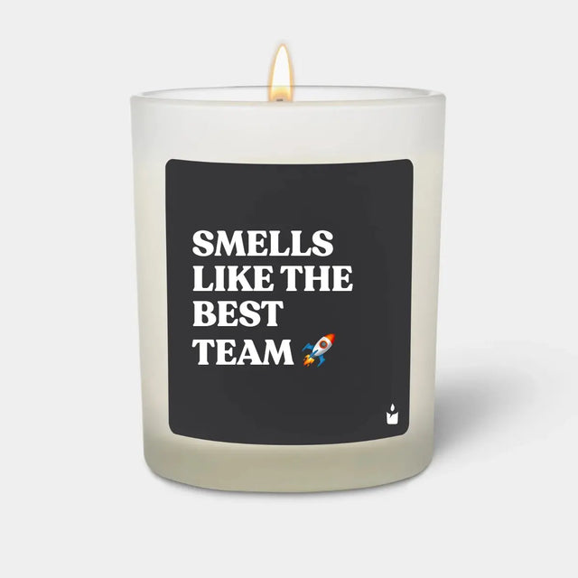 Duftkerze Weiss Woody Smells like the best team von ChattyCandles