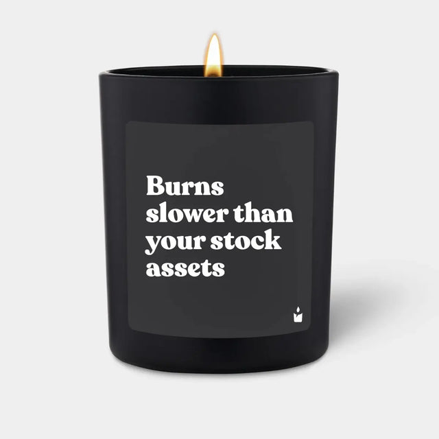 Duftkerze Schwarz Woody Burns slower than your stock assets von ChattyCandles