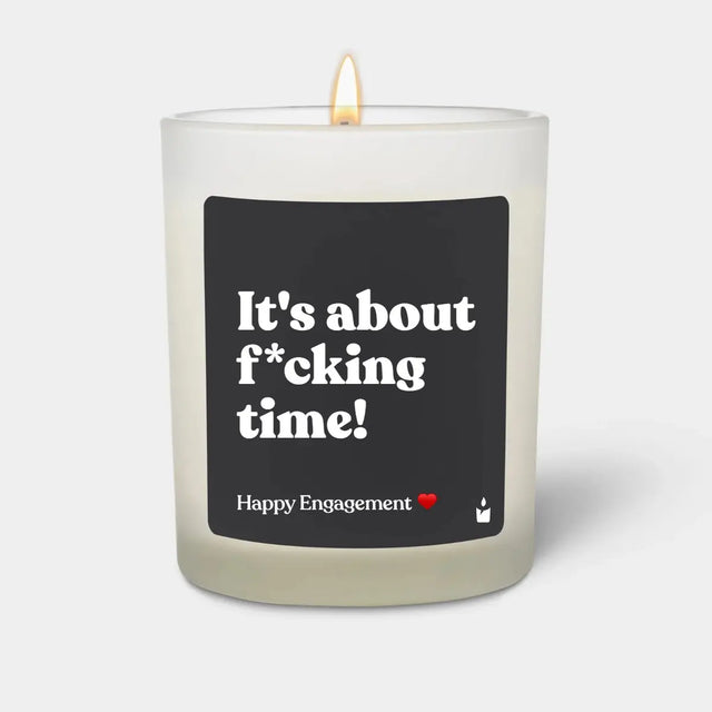 Duftkerze Weiss Woody It's about f*cking time! Happy Engagement von ChattyCandles