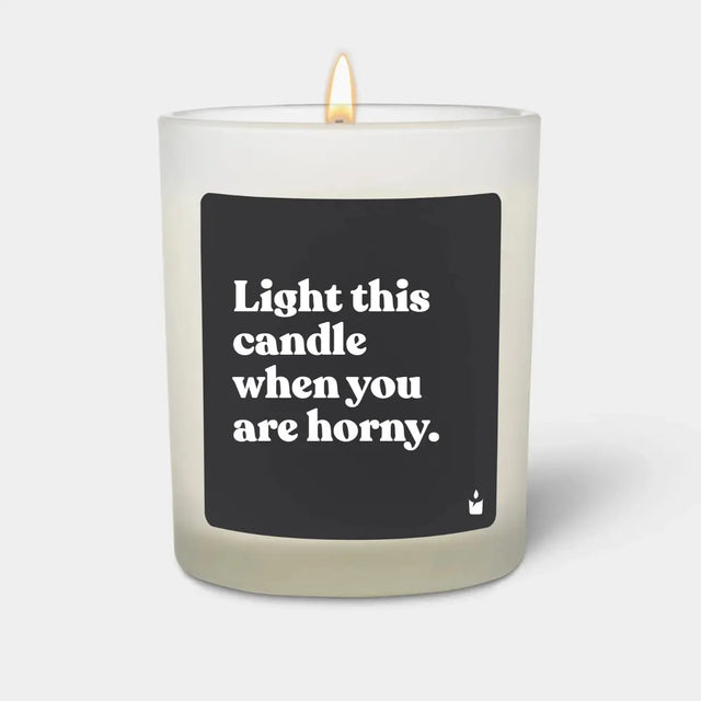 Duftkerze Weiss Woody Light this candle when you are horny. von ChattyCandles