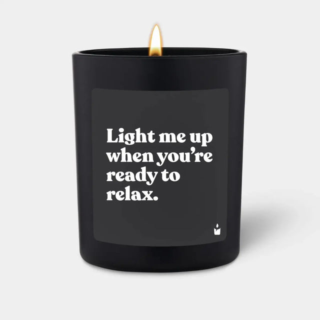 Duftkerze Schwarz Flowery Light me up when you’re ready to relax. von ChattyCandles