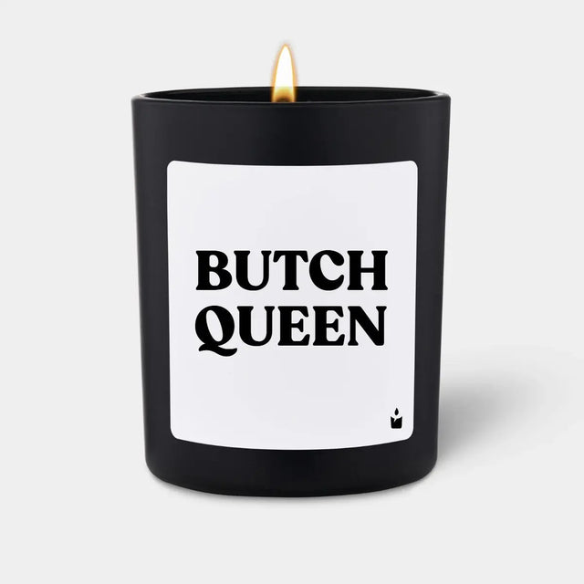 Duftkerze Schwarz Woody Butch Queen von ChattyCandles