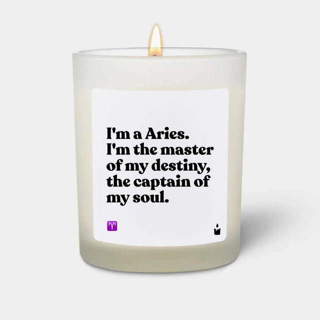 Duftkerze Weiss Woody I'm a Aries. I'm the master of my destiny, the captain of my soul. von ChattyCandles