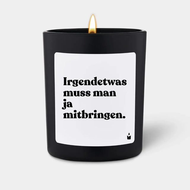 Duftkerze Schwarz Woody Irgendetwas muss man ja mitbringen. von ChattyCandles