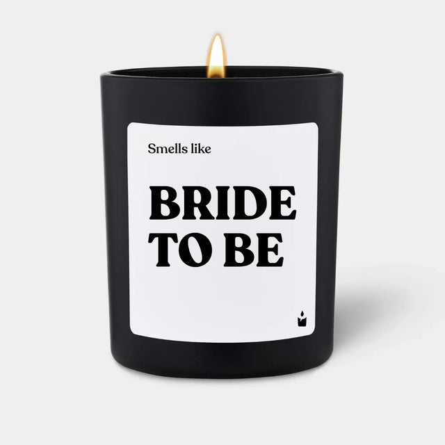 Duftkerze Schwarz Woody Smells like bride to be von ChattyCandles