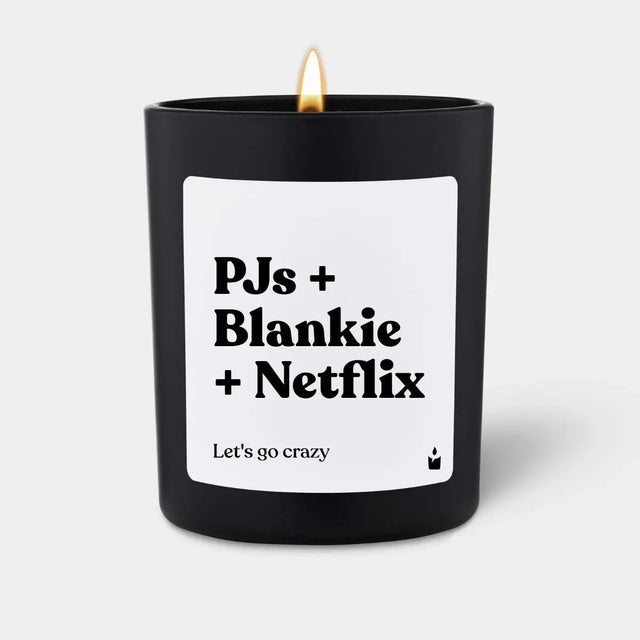 Duftkerze Schwarz Woody PJs + Blankie + Netflix. Let's go crazy von ChattyCandles