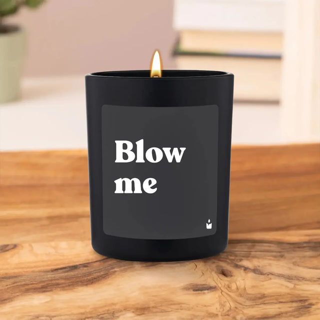 Duftkerze Schwarz Woody Blow me von ChattyCandles