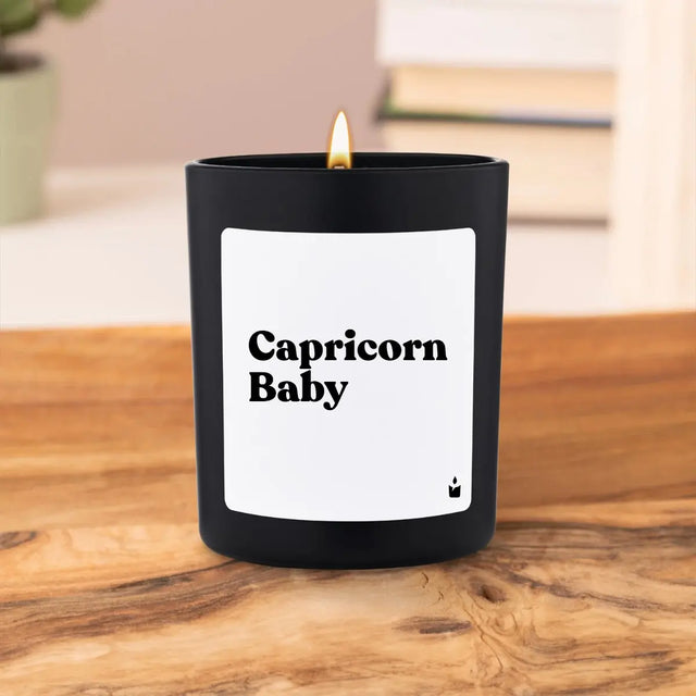 Duftkerze Schwarz Flowery Capricorn Baby von ChattyCandles