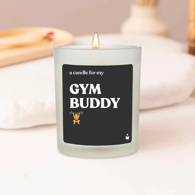 Duftkerze Weiss Woody a candle for my gym buddy von ChattyCandles