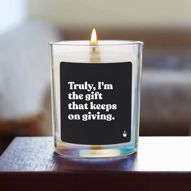 Duftkerze Rainbow Woody Truly, I'm the gift that keeps on giving. von ChattyCandles