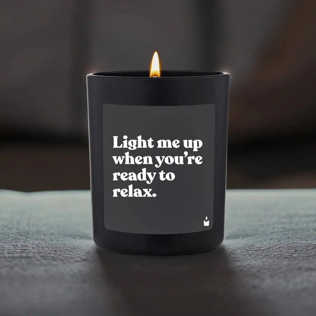 Duftkerze Schwarz Flowery Light me up when you’re ready to relax. von ChattyCandles