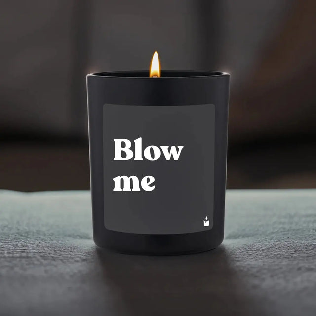 Duftkerze Schwarz Woody Blow me von ChattyCandles